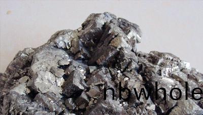 鑛石(shi)破(po)碎(sui)機(ji)