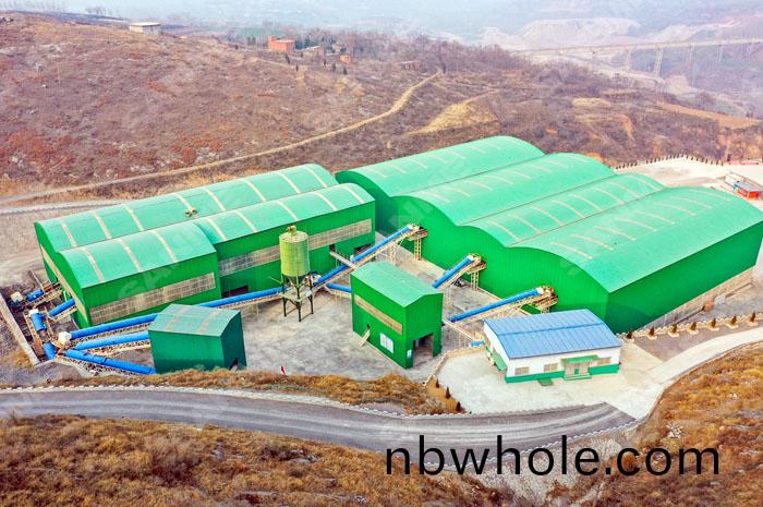 河南洛陽(yang)時産800噸(dun)石灰(hui)石破(po)碎生産線
