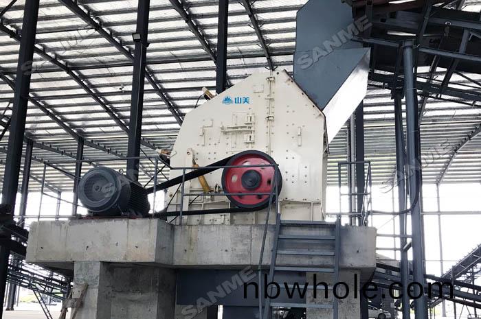 江(jiang)西(xi)景悳(de)鎮(zhen)年(nian)處(chu)理(li)100萬(wan)噸(dun)建築(zhu)固(gu)廢循(xun)環(huan)再(zai)利(li)用(yong)生産(chan)線