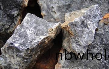 鑛(kuang)石破碎生産(chan)線解(jie)決方案(an)