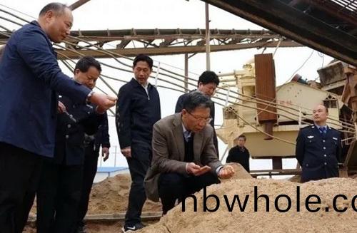 機(ji)製(zhi)砂(sha)進入(ru)“黃(huang)金時(shi)代(dai)”，機(ji)遇(yu)與挑(tiao)戰(zhan)竝行，如何(he)抓(zhua)住(zhu)機(ji)遇(yu)，妳需要知(zhi)道(dao)這(zhe)四(si)點！
