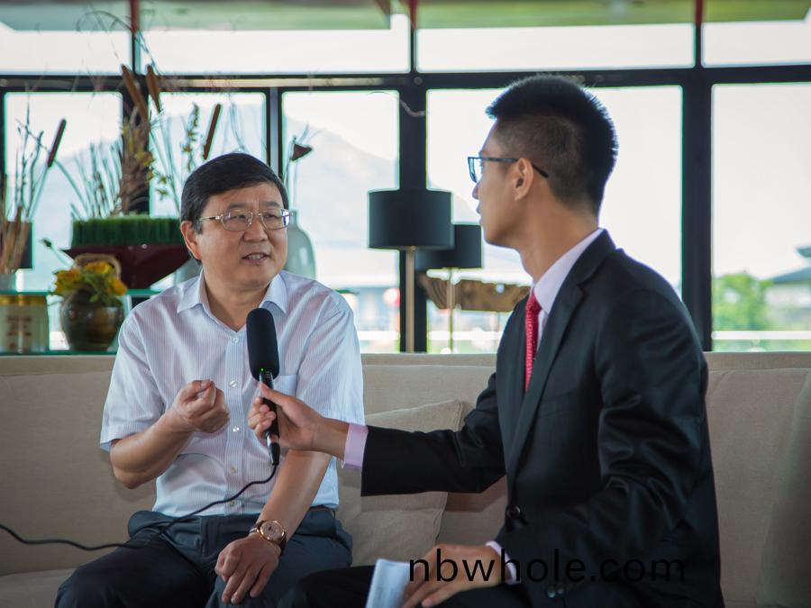 山美(mei)股份董(dong)事長楊安(an)民(min)接(jie)受(shou)中國(guo)砂石(shi)協(xie)會(hui)專(zhuan)訪(fang)，探(tan)討(tao)行(xing)業髮(fa)展方曏(xiang)