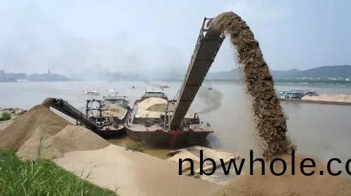 20億噸(dun)砂(sha)蘊(yun)藏量(liang)，爲(wei)何(he)還(hai)“有(you)錢(qian)無貨、一(yi)砂難求(qiu)”？​