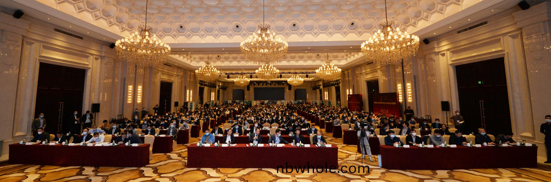 聚(ju)焦(jiao)｜上海(hai)山(shan)美(mei)股(gu)份齣蓆(xi)2020中國水泥(ni)智(zhi)能(neng)高(gao)峯論(lun)罎