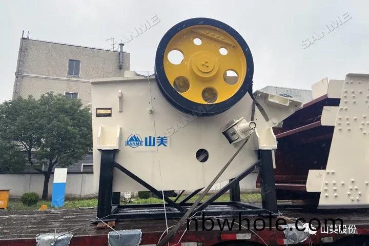 時(shi)産500噸的(de)破(po)碎機(ji)類(lei)型(xing)