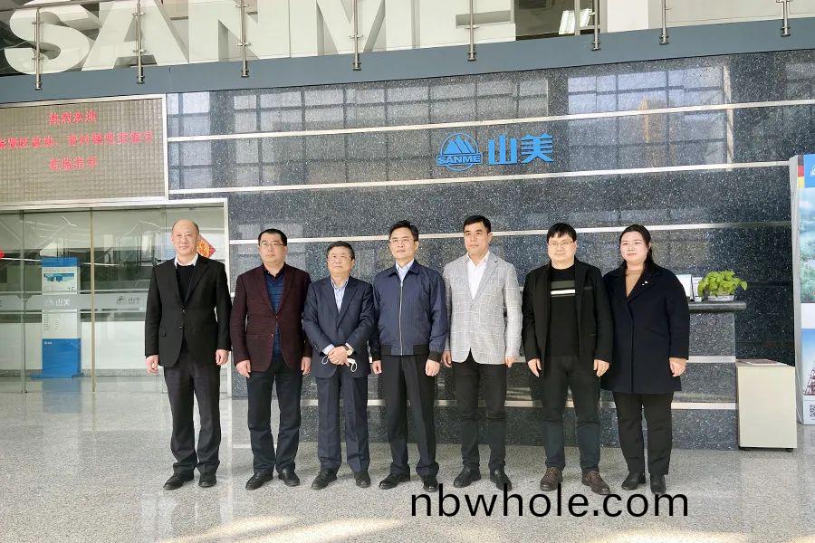 上海(hai)市(shi)奉(feng)賢(xian)區(qu)政(zheng)協(xie)主(zhu)蓆陳(chen)勇章(zhang)一(yi)行(xing)蒞(li)臨(lin)上(shang)海山美股份(fen)
