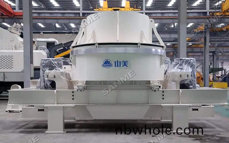 立(li)軸衝(chong)擊式製砂(sha)機(ji)