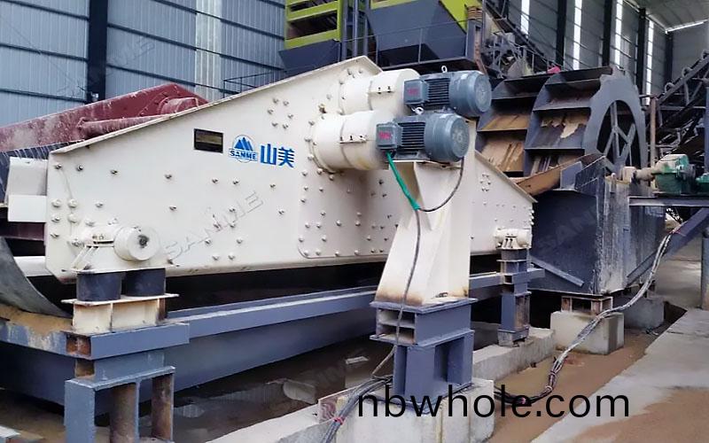如(ru)何處理(li)機製(zhi)砂生産中(zhong)粉(fen)塵汚染(ran)的問題
