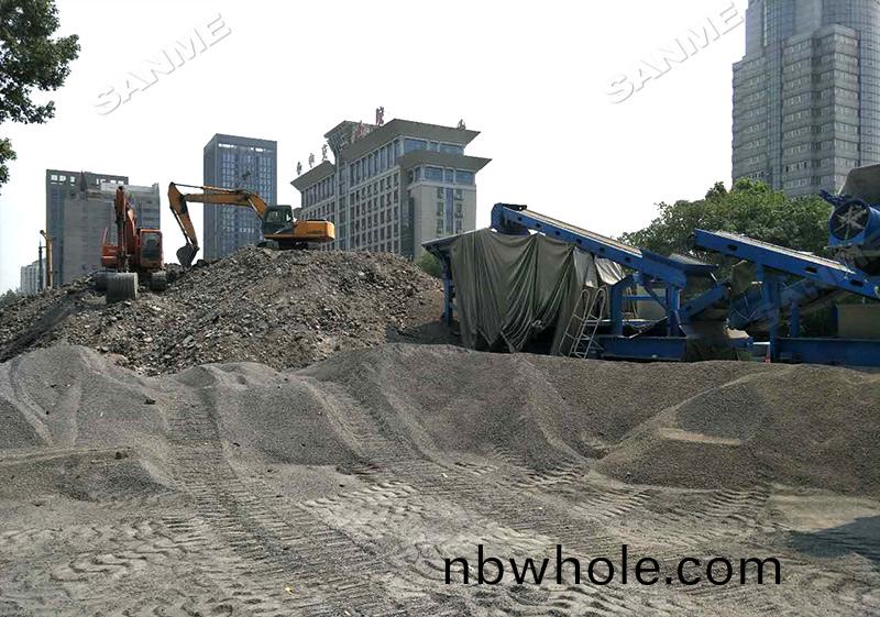 建築(zhu)垃圾(ji)破(po)碎生産線(xian)讓(rang)您(nin)省心(xin)省(sheng)力(li)