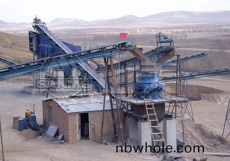 圓(yuan)錐(zhui)破(po)碎機