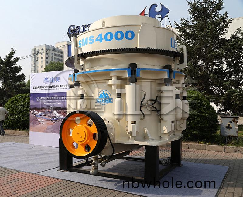 用(yong)于加工(gong)機製(zhi)砂(sha)的石料破(po)碎機(ji)有哪(na)些？