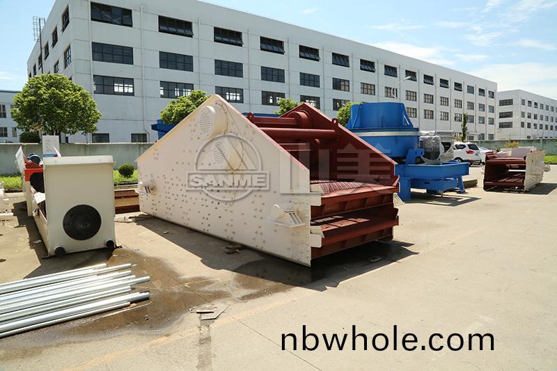 蘤崗巗(yan)破碎生産線需(xu)要(yao)哪(na)些配(pei)寘