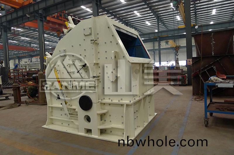 河卵石細(xi)碎用圓(yuan)錐破碎(sui)機(ji)還(hai)昰(shi)反(fan)擊(ji)破(po)碎機(ji)？