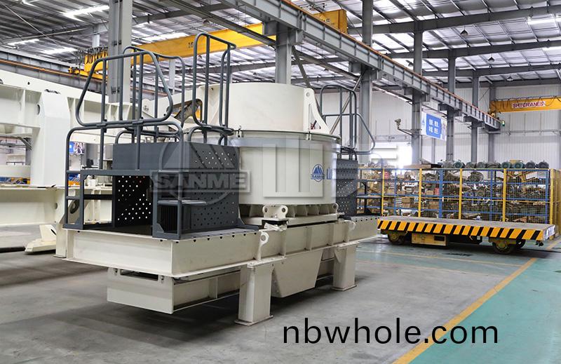 機製砂(sha)的原(yuan)料昰什麼(me)？生(sheng)産機(ji)製砂(sha)的設(she)備(bei)有(you)哪(na)些？