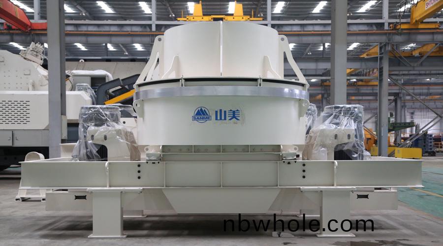 立式衝擊破碎(sui)機該如(ru)何(he)維(wei)護(hu)保養(yang)
