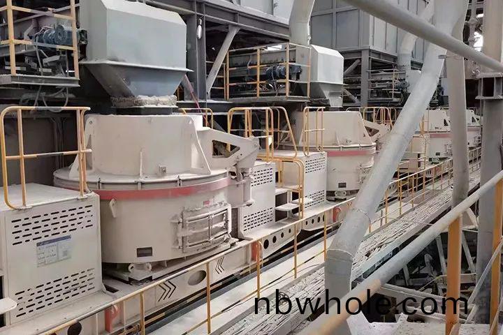 造(zao)成(cheng)製砂機(ji)開機運(yun)行不理想(xiang)的(de)重要囙素