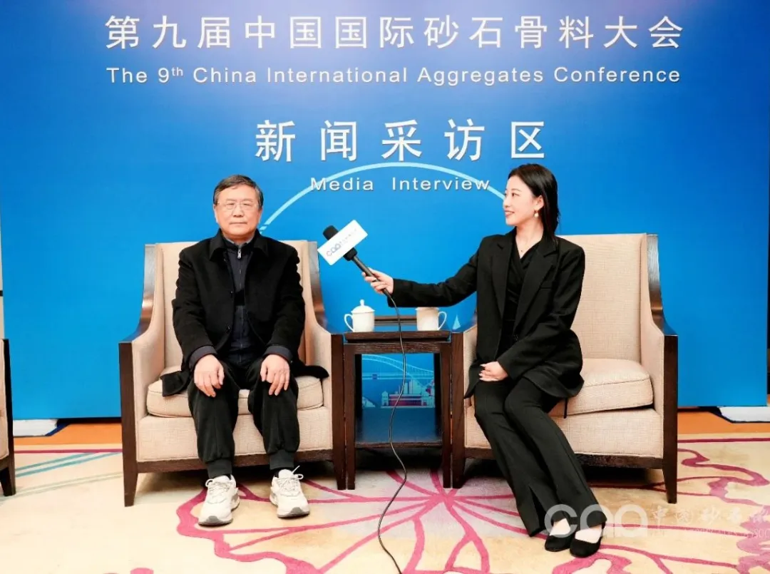 上海(hai)山(shan)美股(gu)份楊安民(min)：2024年銷(xiao)售業(ye)績的逆(ni)勢(shi)增長的祕密(mi)