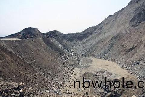 尾(wei)鑛破碎(sui)生産線